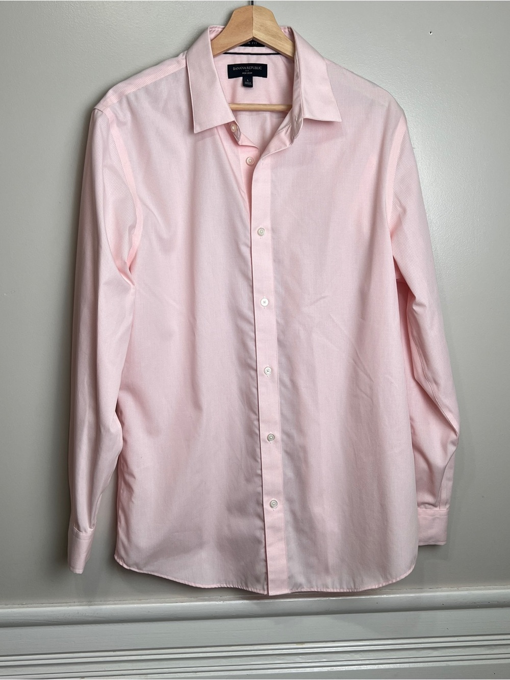 Banana Republic Slim Fit Non-Iron Pink Dress Shirt Large, EUC